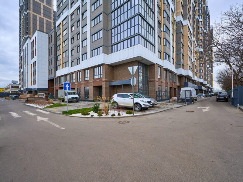 Уральская 87/7