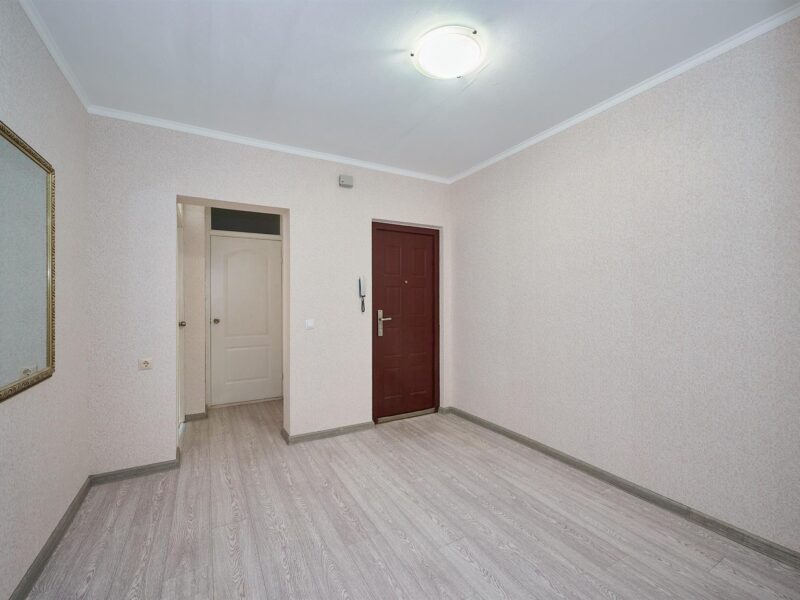 Парусная 20/2