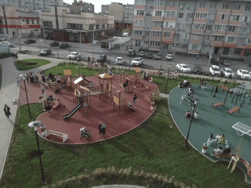 Ул. Парижская, 5/3