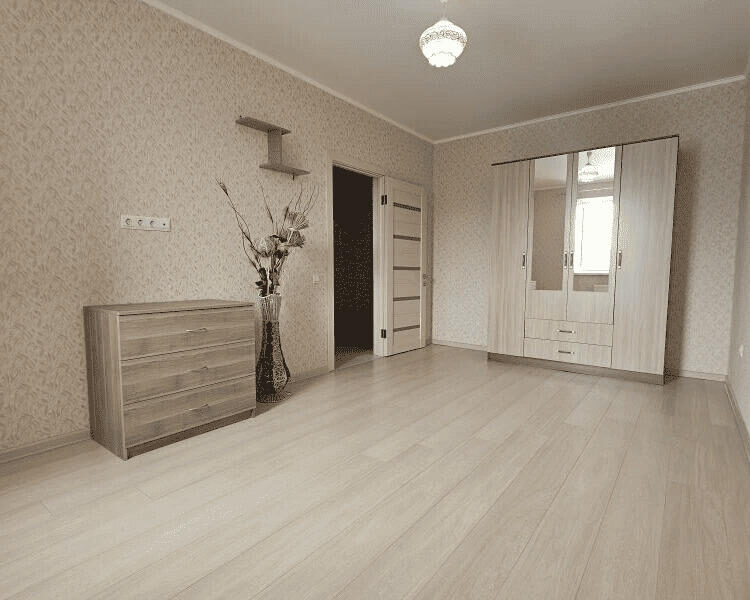 Интернациональный бульвар, 110