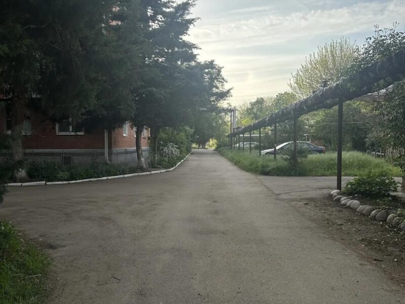 Учхоз Кубань, Красная улица 11