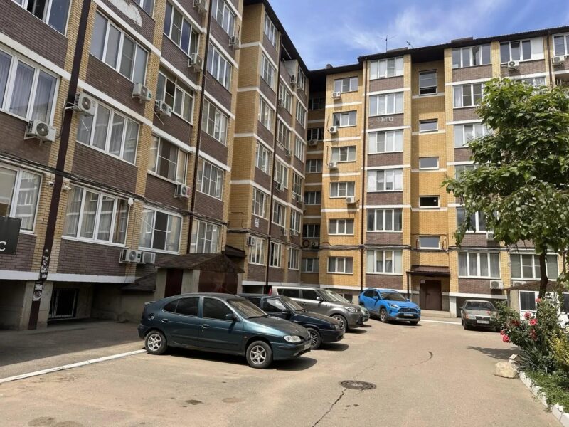 Есенина 94