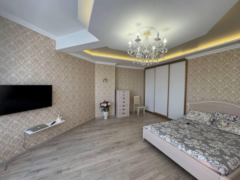 Ул. Баварская, 8