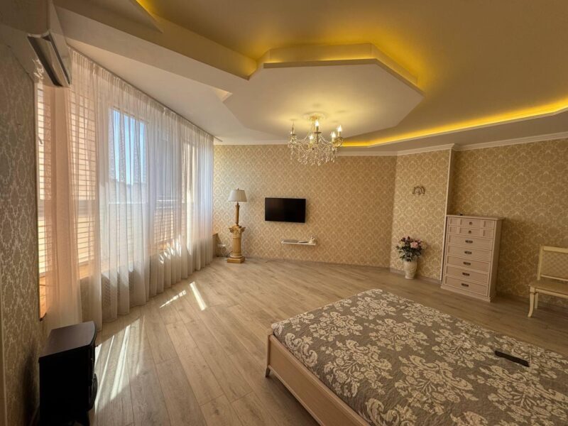 Ул. Баварская, 8