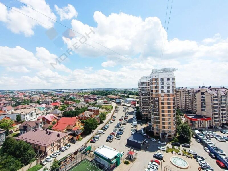 Ул. Лаврова, 8к1